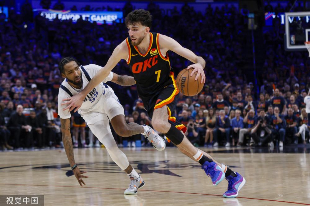 曼联凭借布 曼联凭借布