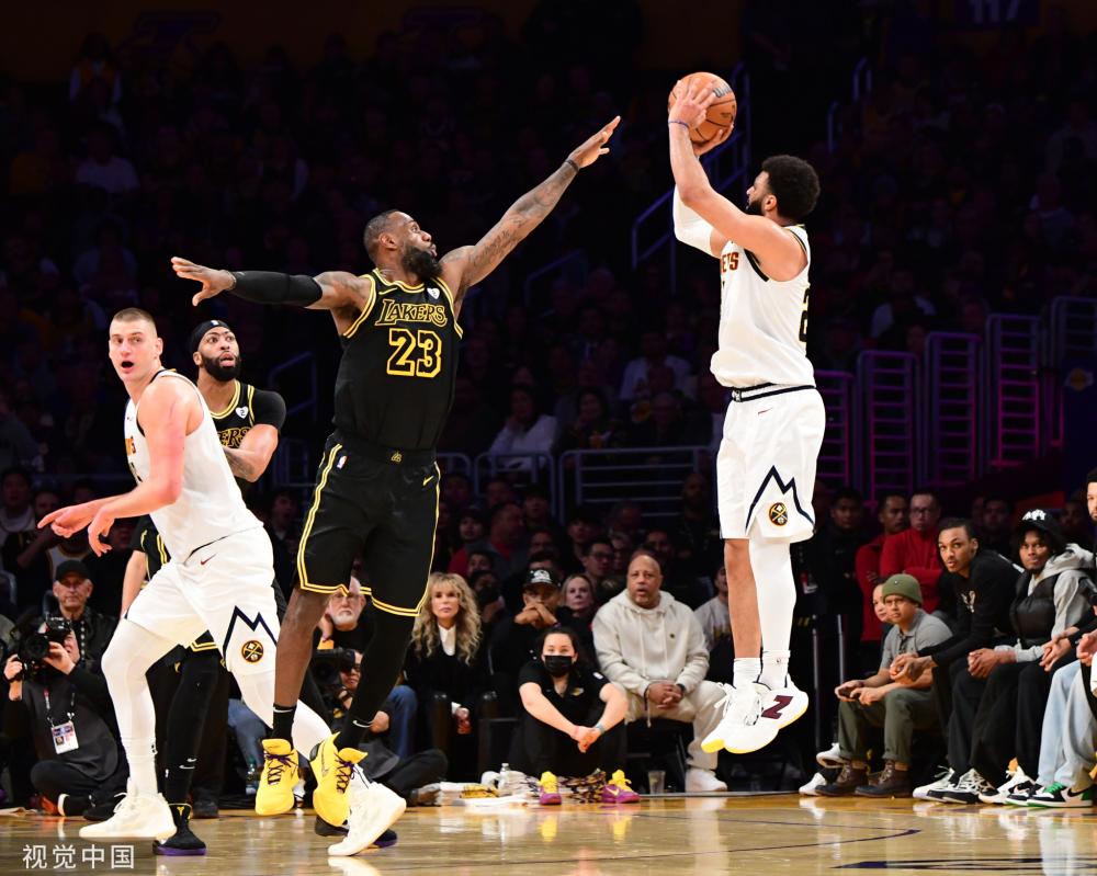 两端的极度 两端的极度