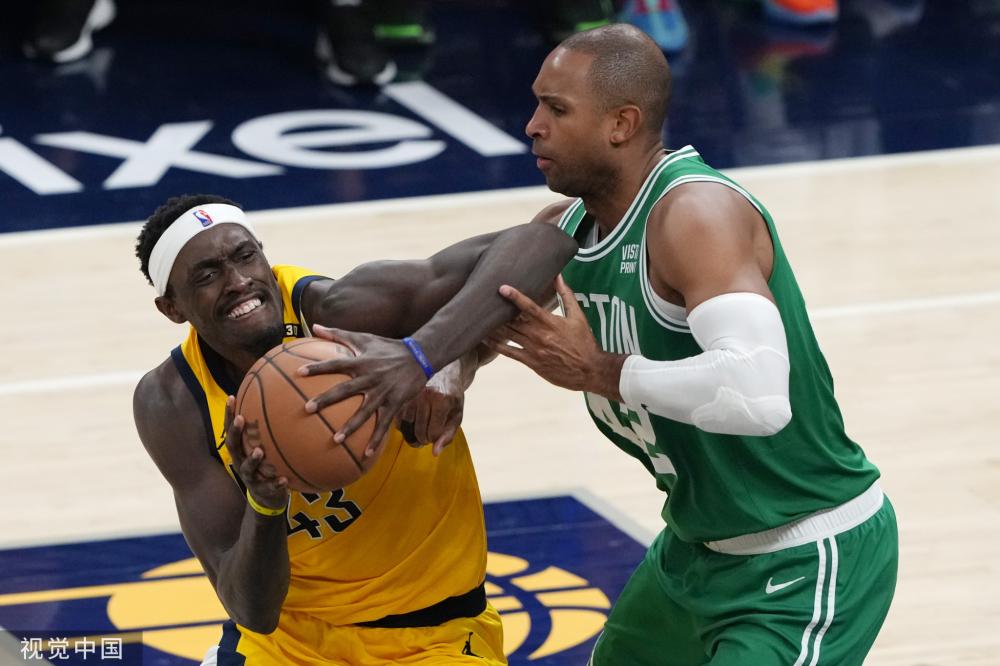 但她们在比 但她们在比