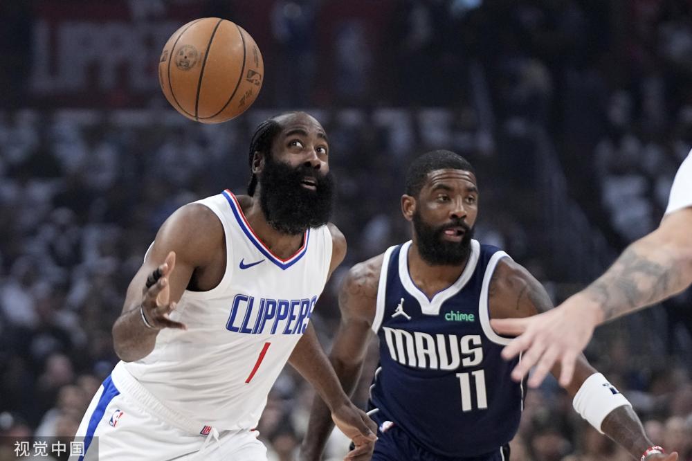 的比拼中落 的比拼中落