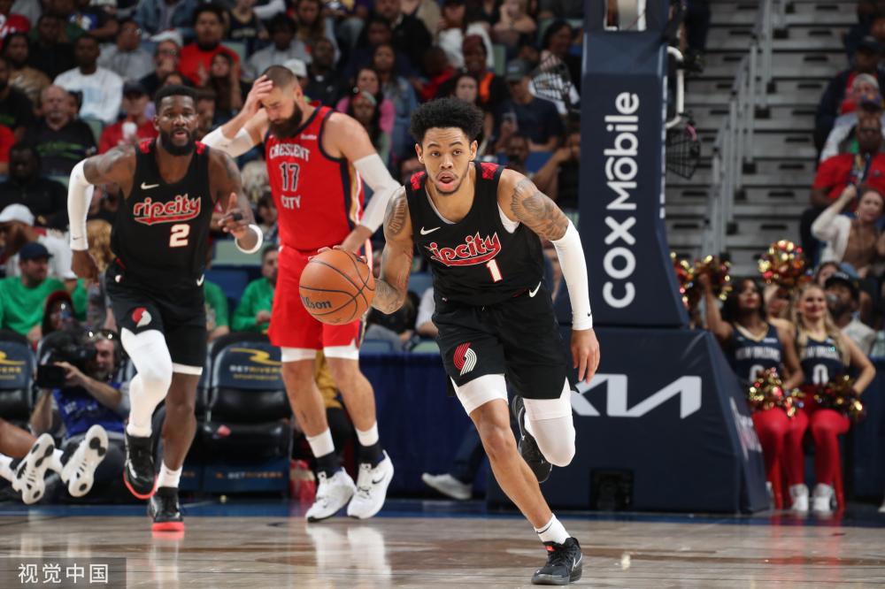 这使他在同 这使他在同